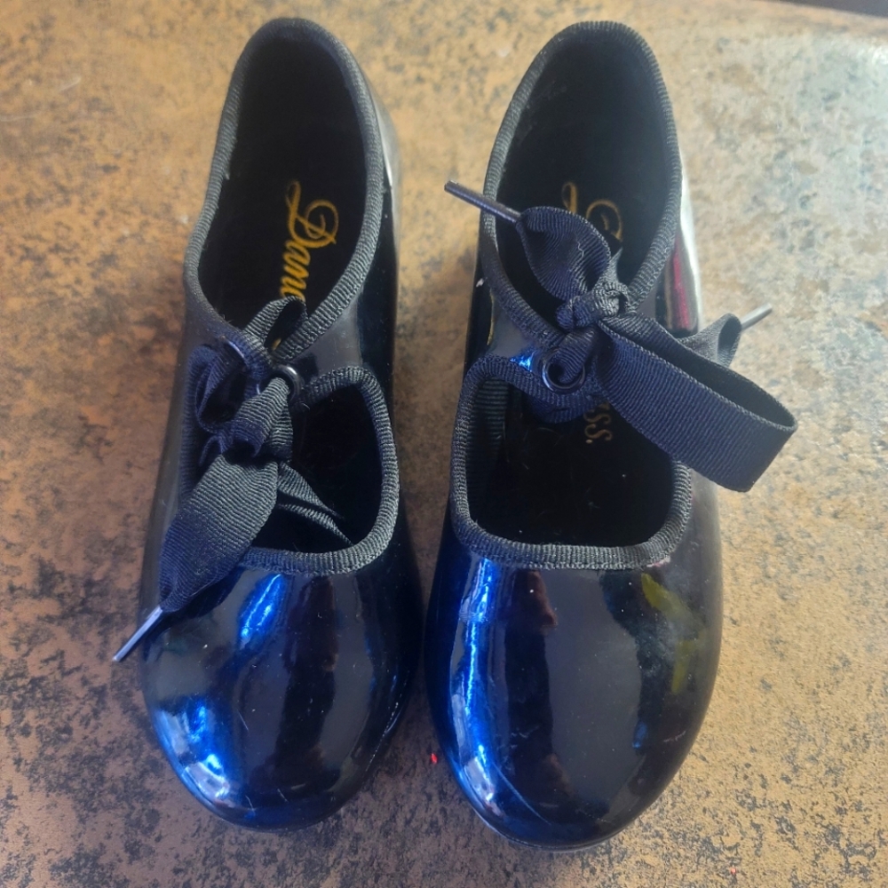 Toddler 10.5 tap shoes. Great condition